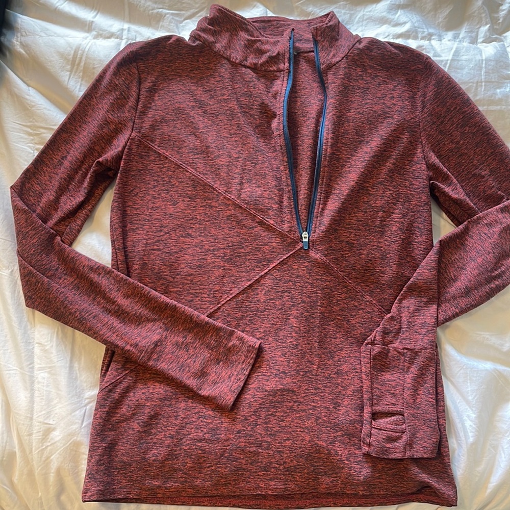 Oiselle women’s 1/4 zip size 04 perfect condition